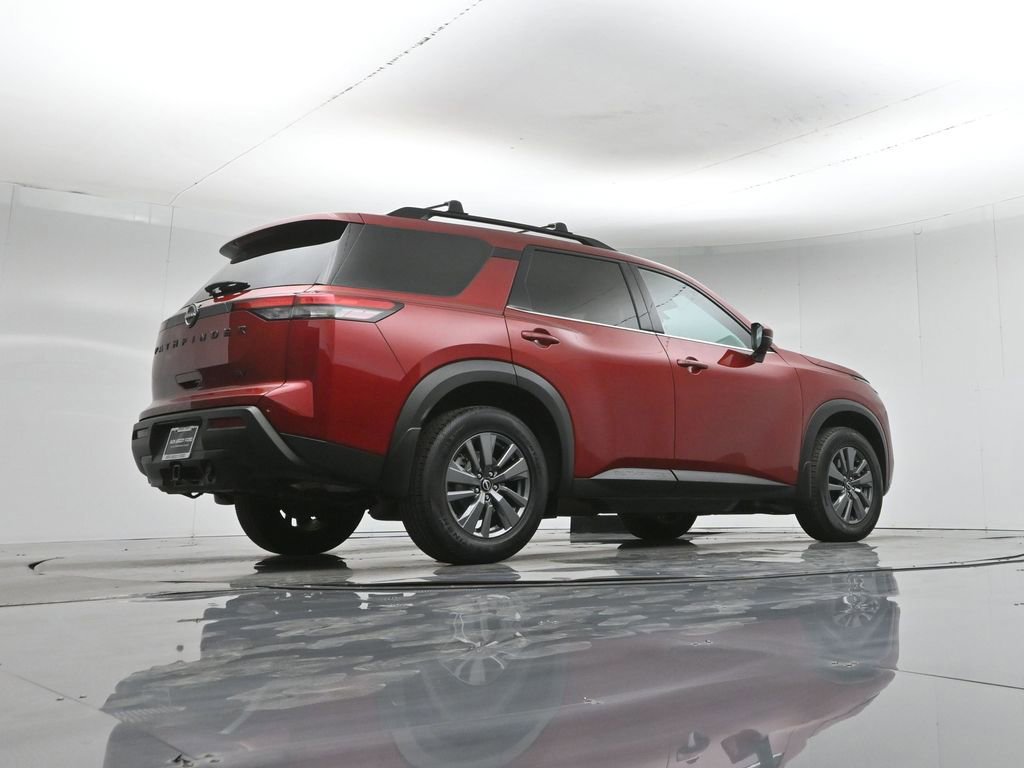 Used 2023 Nissan Pathfinder SV w/ SV Premium Package image 14