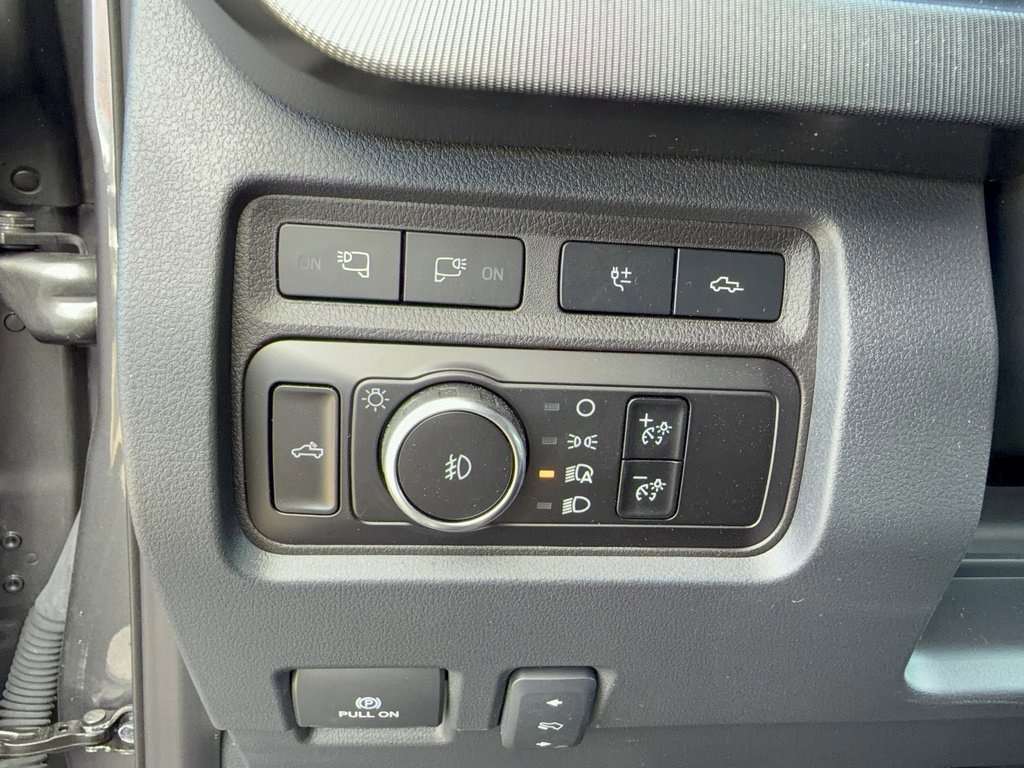 Certified 2024 Ford F350 Platinum image 52