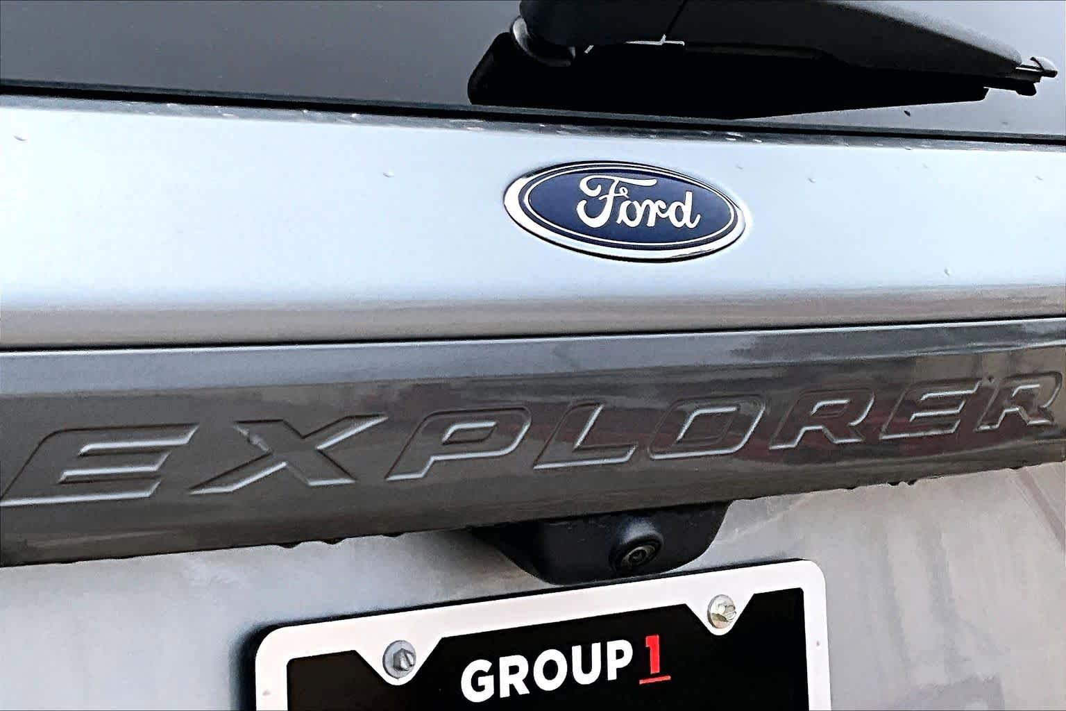 Certified 2023 Ford Explorer XLT w/ Equipment Group 202A RWD image 31