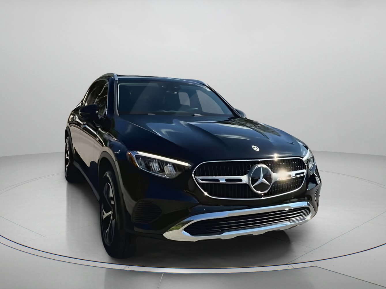 Used 2025 Mercedes-Benz GLC 350e 4MATIC image 29