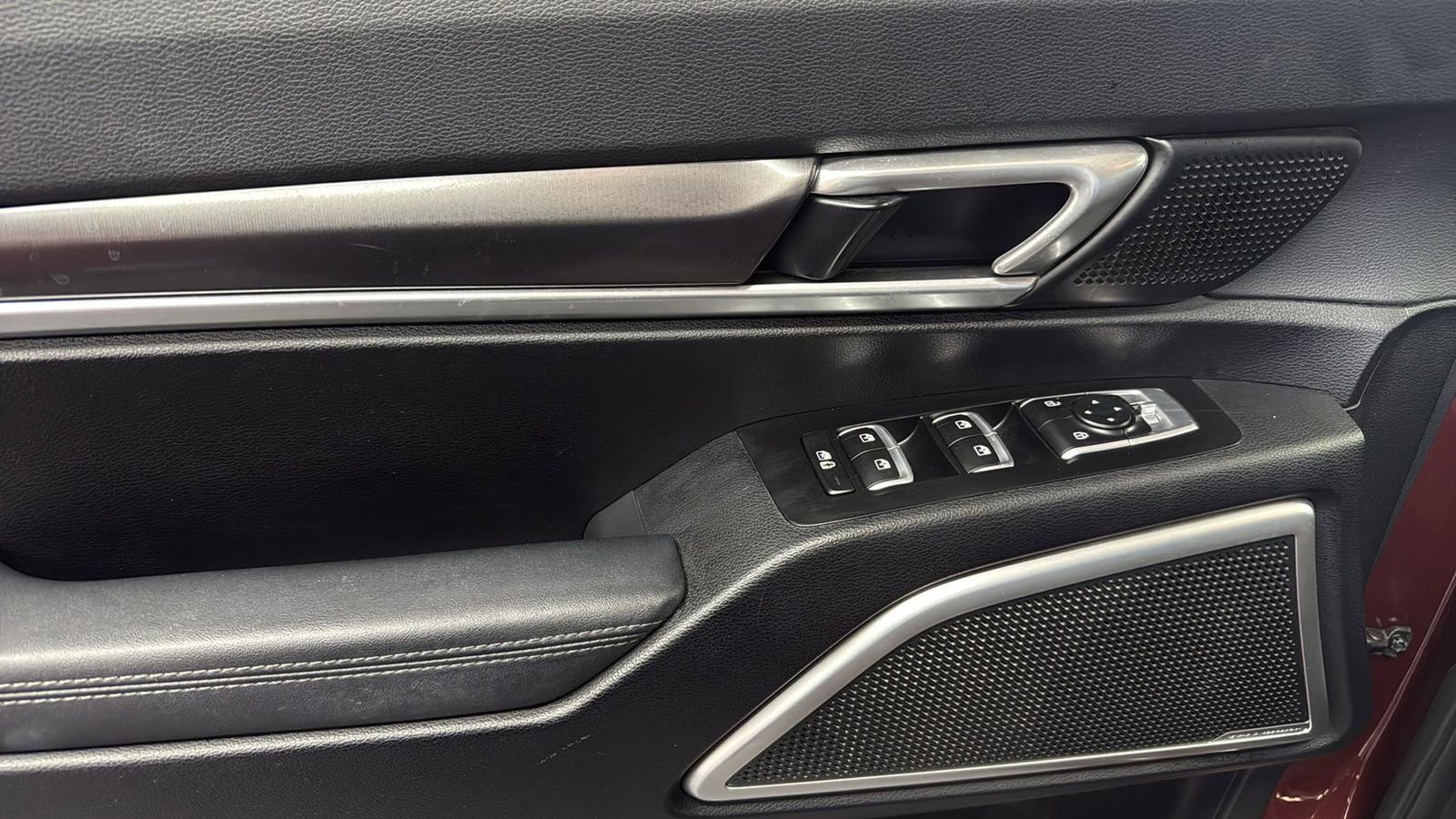 Used 2023 Kia Telluride S image 12