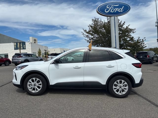 Certified 2024 Ford Escape Active FWD image 2