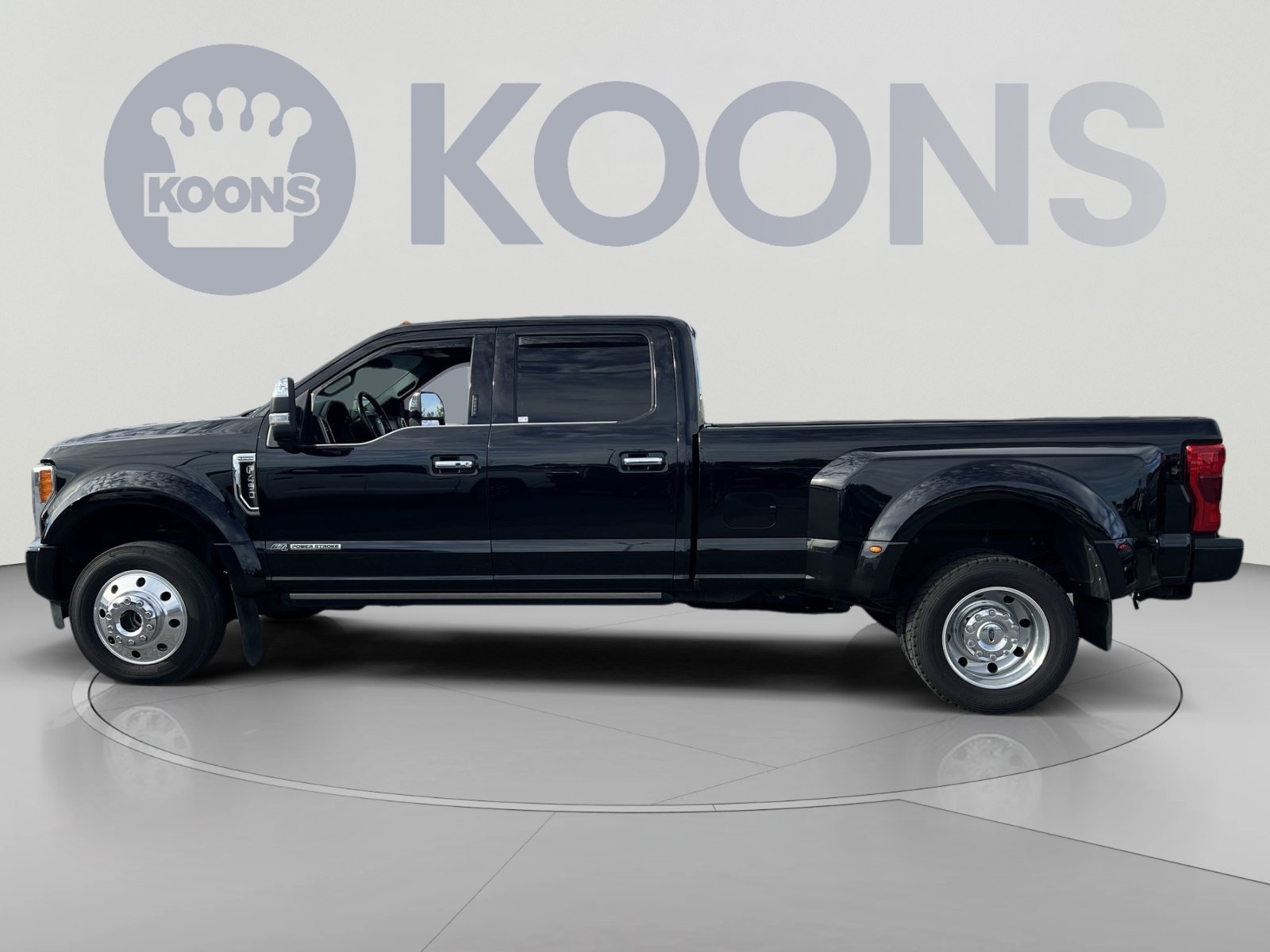 Certified 2019 Ford F450 Platinum w/ Platinum Ultimate Package AWD/4WD image 13