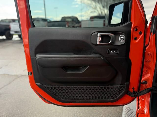 Used 2019 Jeep Wrangler Unlimited Sahara w/ Advanced Safety Group image 14