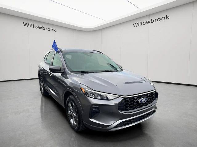 Certified 2023 Ford Escape ST-Line w/ Tech Pack #1 AWD/4WD image 7