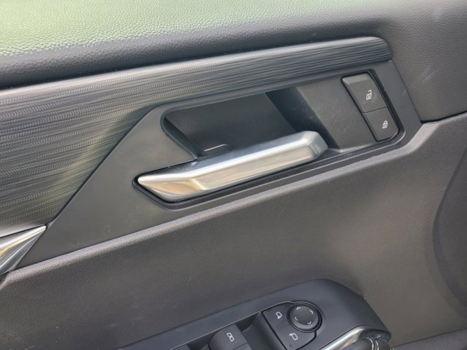 Used 2025 GMC Acadia Elevation w/ Elevation Premium Package image 16