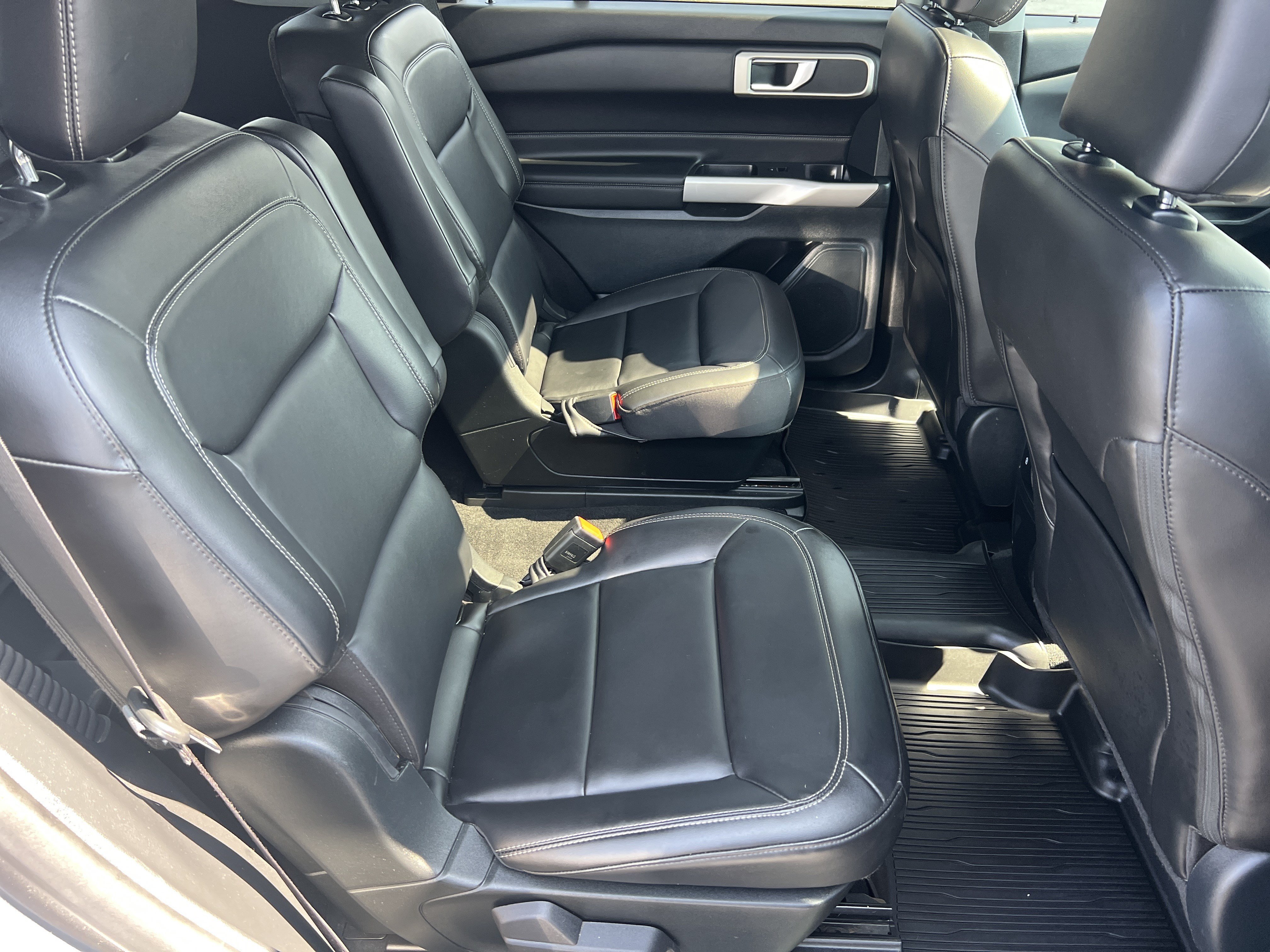 Certified 2023 Ford Explorer XLT w/ Equipment Group 202A AWD/4WD image 16