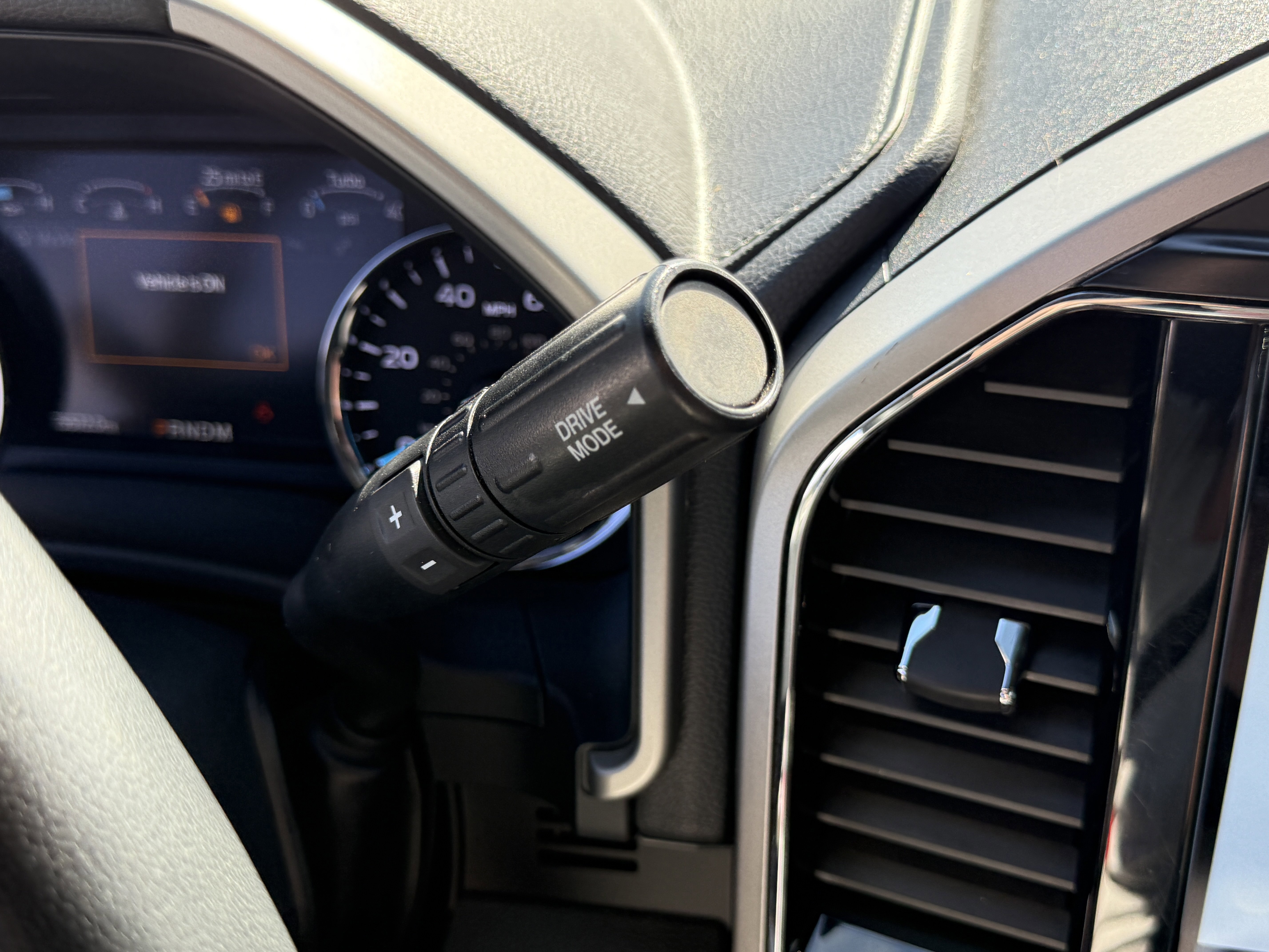 Certified 2022 Ford F250 Lariat w/ Tremor Off-Road Package image 25