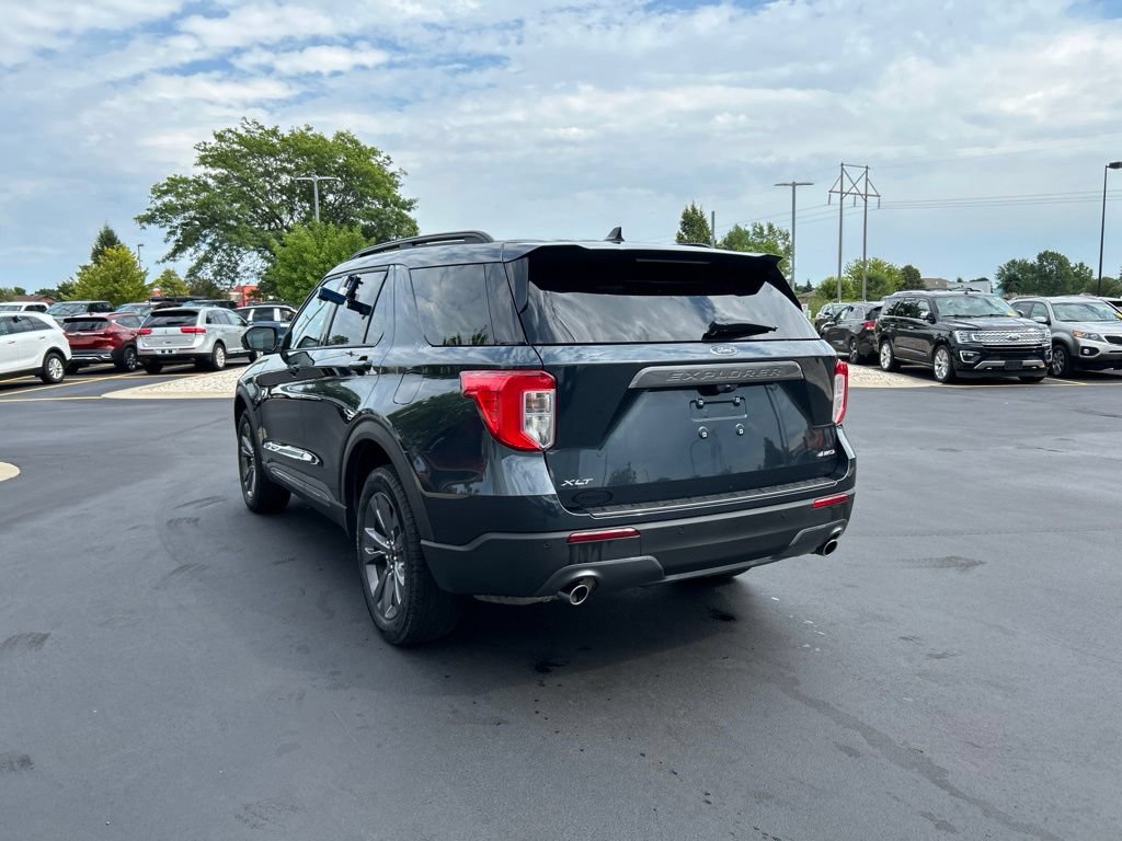 Certified 2023 Ford Explorer XLT w/ Equipment Group 202A AWD/4WD image 9