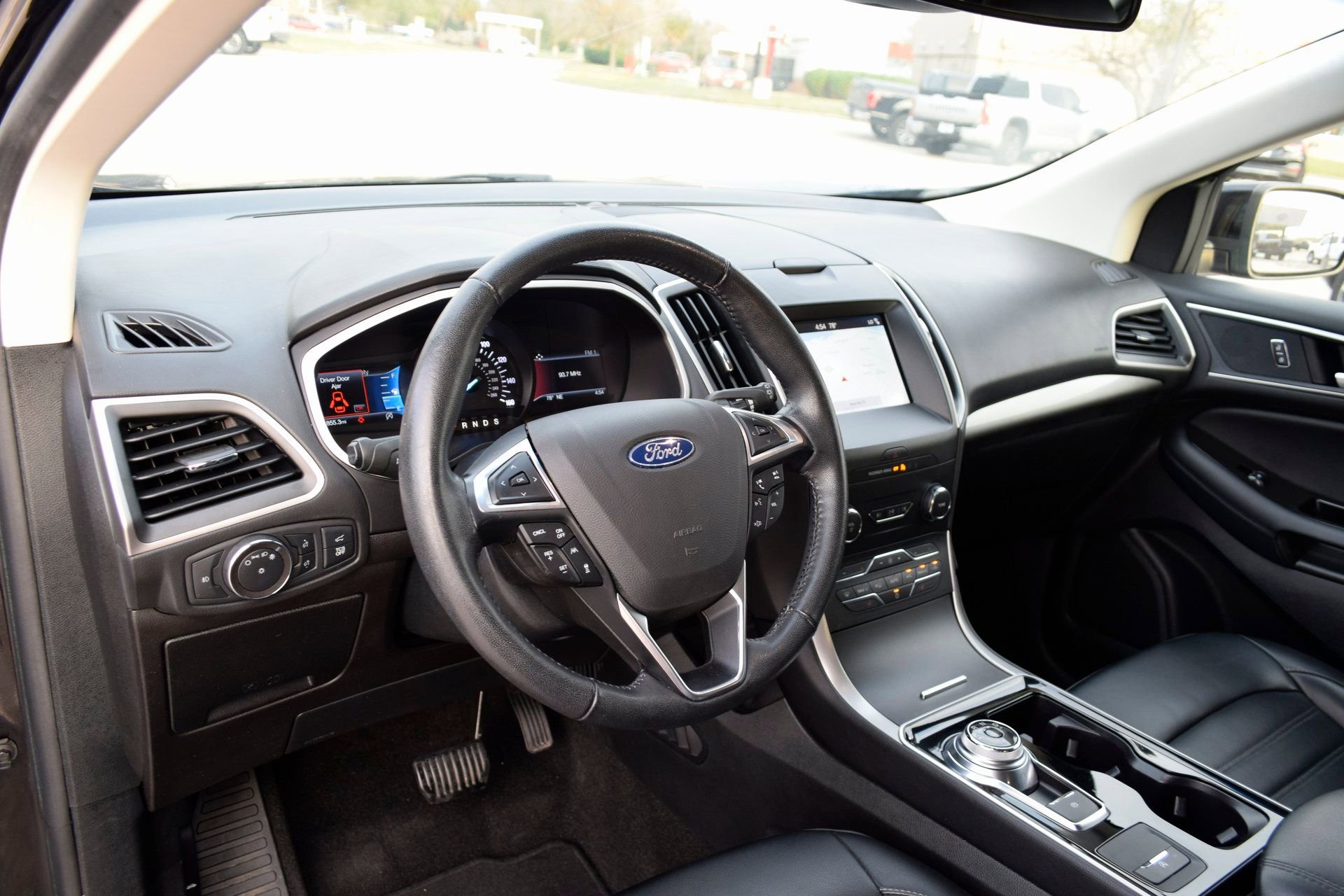 Certified 2019 Ford Edge SEL w/ Equipment Group 201A image 18