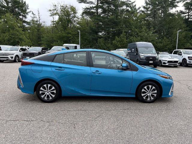 Used 2020 Toyota Prius Prime Limited FWD image 2