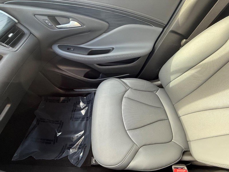Used 2020 Buick Envision Essence w/ Experience Buick Package image 25