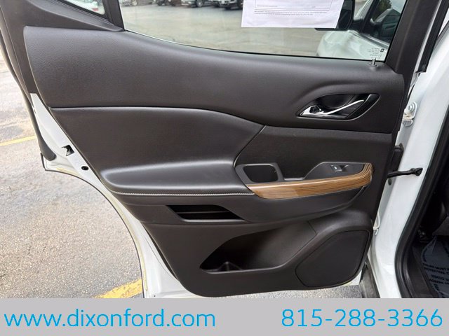 Used 2021 GMC Acadia SLE w/ Driver Convenience Package FWD image 24