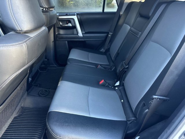 Used 2024 Toyota 4Runner SR5 Premium w/ Moonroof Package AWD/4WD image 11