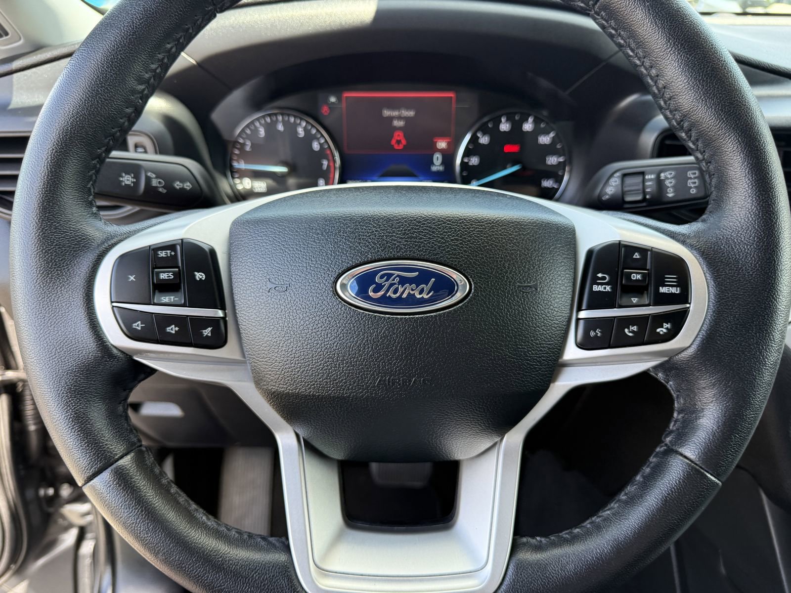 Certified 2023 Ford Explorer XLT RWD image 30