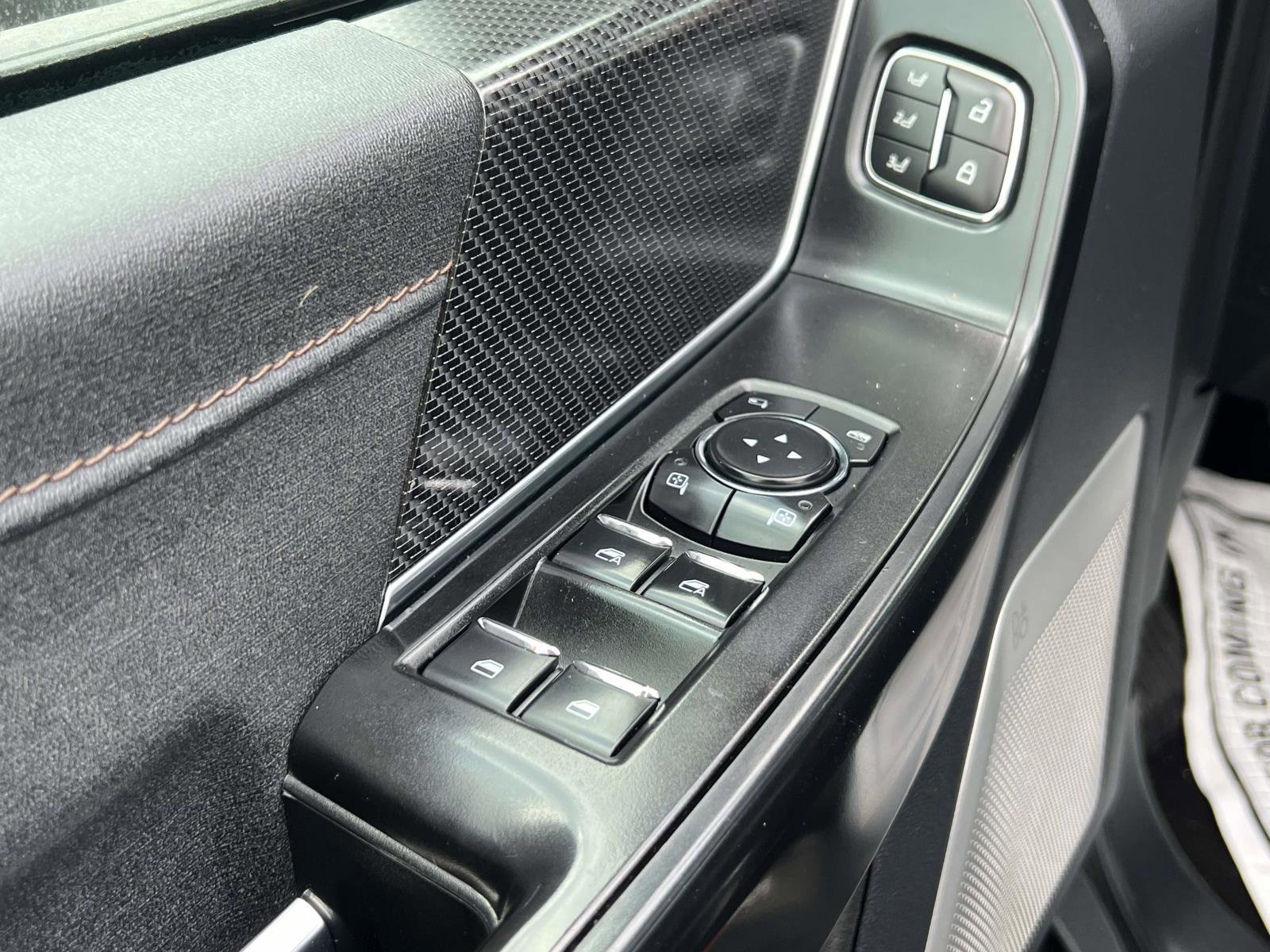 Certified 2022 Ford F150 Raptor w/ Equipment Group 801A High image 17