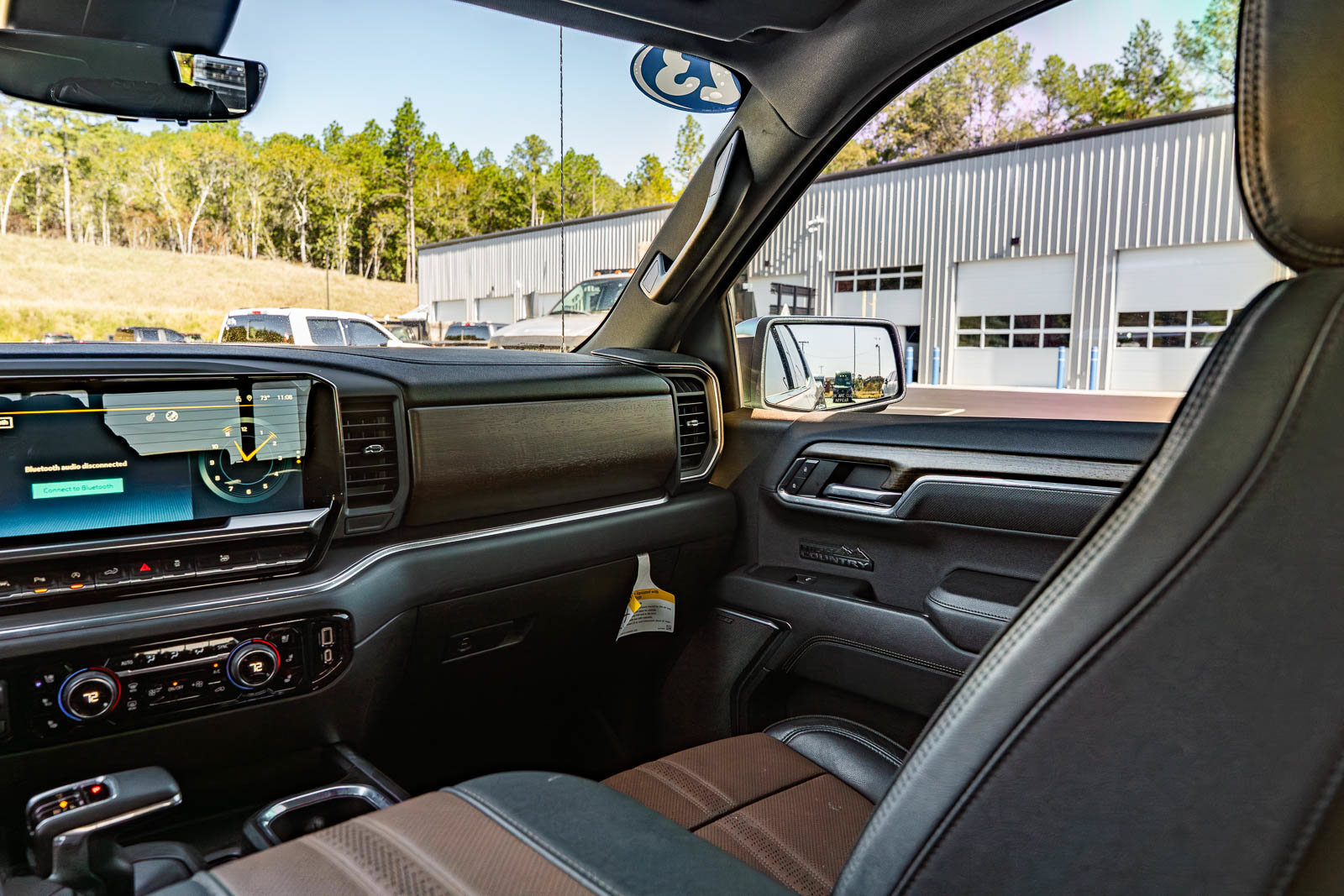 Used 2023 Chevrolet Silverado 1500 High Country w/ Technology Package AWD/4WD image 27