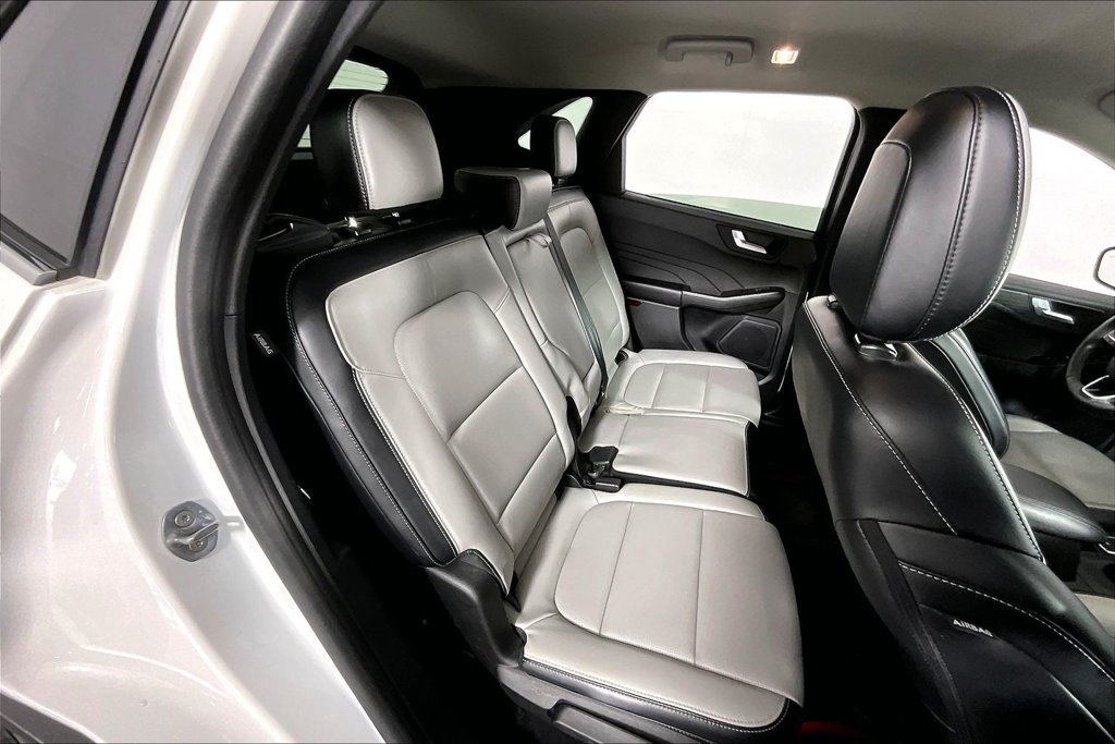 Certified 2023 Ford Escape Platinum AWD/4WD image 27