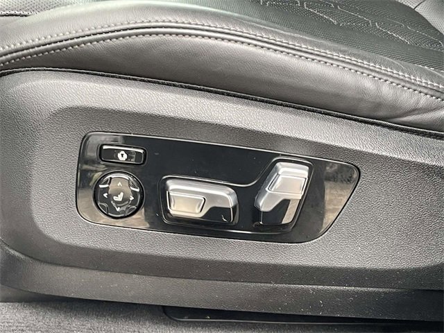 Used 2023 BMW X5 M50i w/ Executive Package image 16
