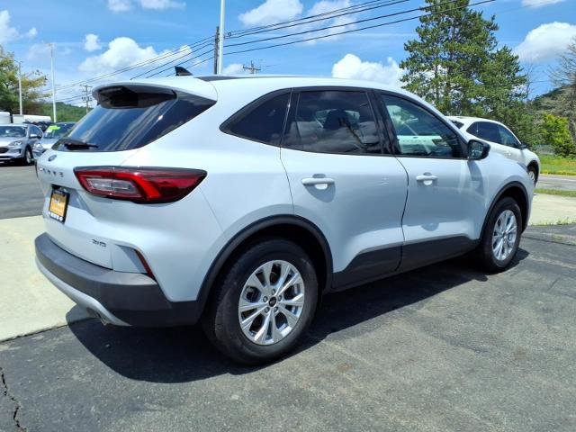 Certified 2025 Ford Escape Active AWD/4WD image 3