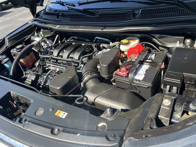 Certified 2018 Ford Explorer XLT w/ Equipment Group 202A image 10