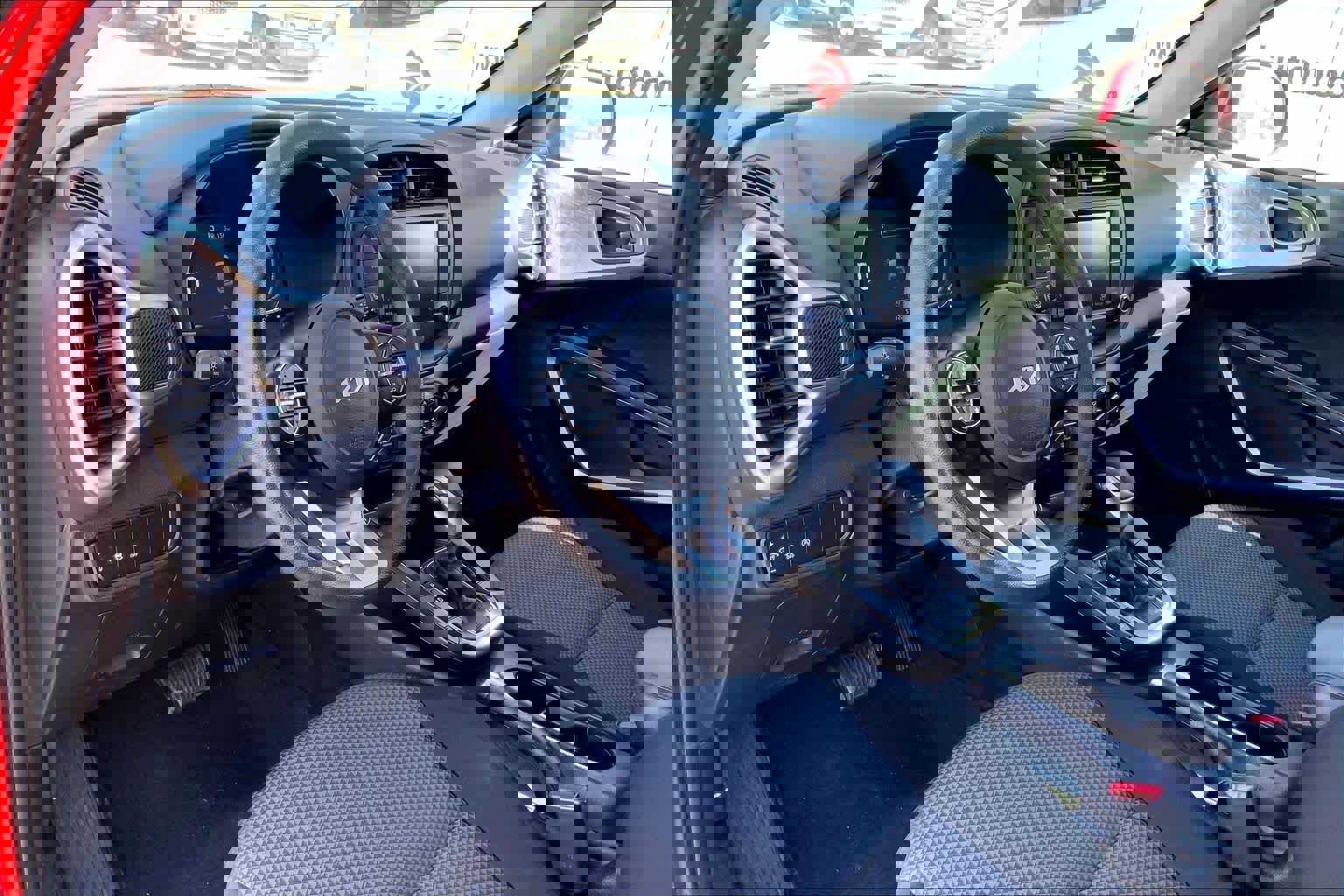 Used 2023 Kia Soul LX image 17