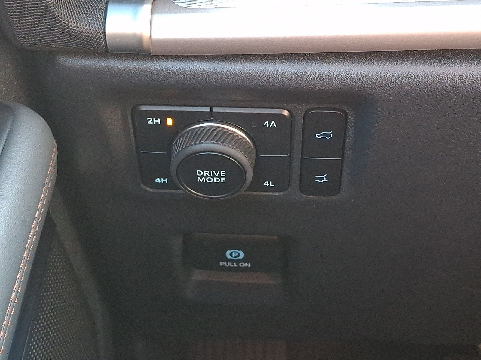 Certified 2025 Ford Expedition Active AWD/4WD image 29