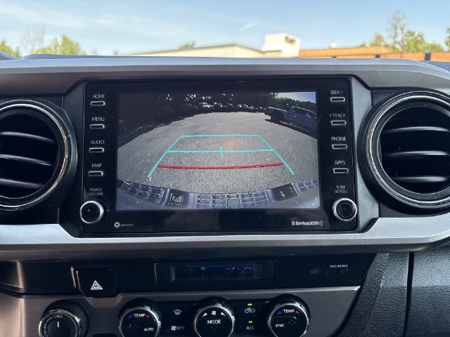 Used 2022 Toyota Tacoma SR5 AWD/4WD image 17