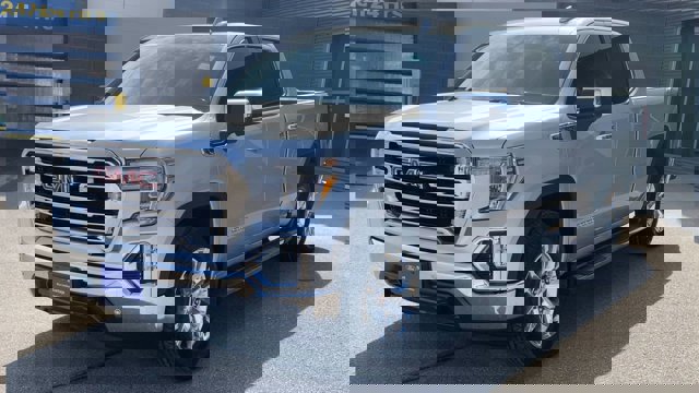 Used 2019 GMC Sierra 1500 SLT w/ SLT Premium Plus Package AWD/4WD image 5
