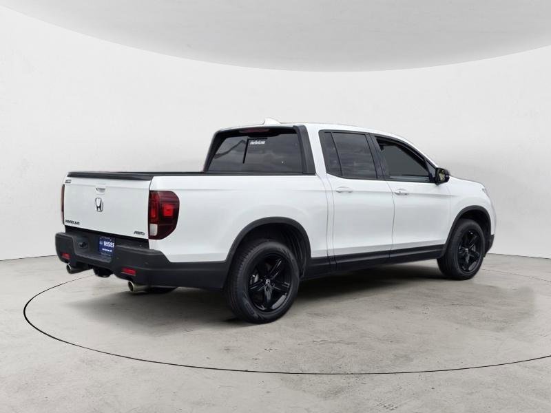 Used 2021 Honda Ridgeline Black Edition image 3