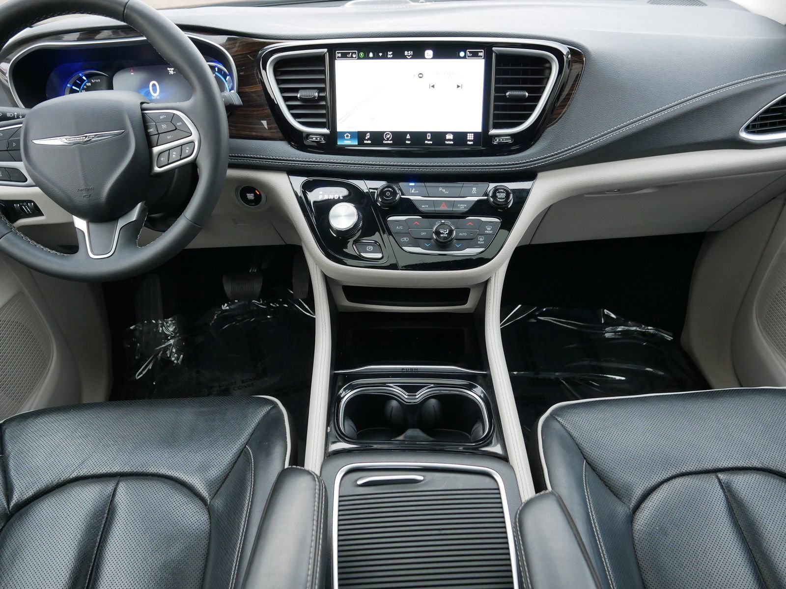 Used 2023 Chrysler Pacifica Limited image 22