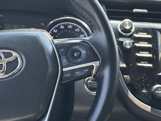 Used 2018 Toyota Camry XLE FWD image 13