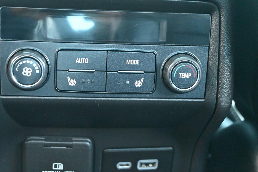 Used 2020 GMC Acadia Denali w/ Trailering Package image 29