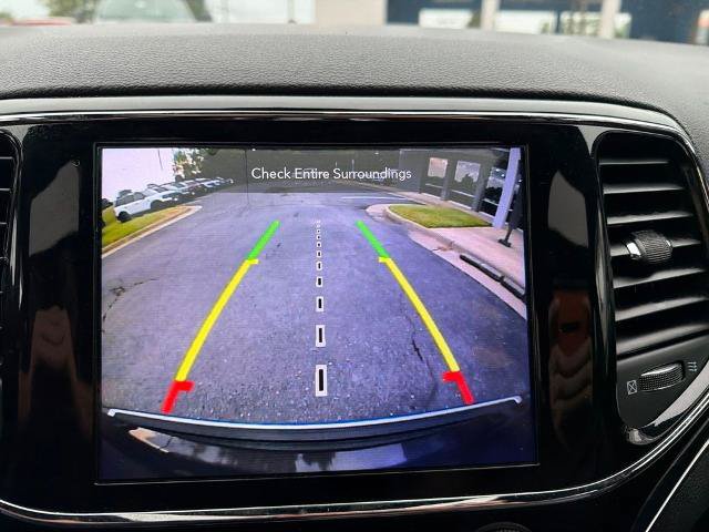 Used 2020 Jeep Grand Cherokee Limited w/ Trailer Tow Group IV AWD/4WD image 15