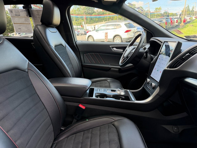 Certified 2024 Ford Edge ST-Line AWD/4WD image 10