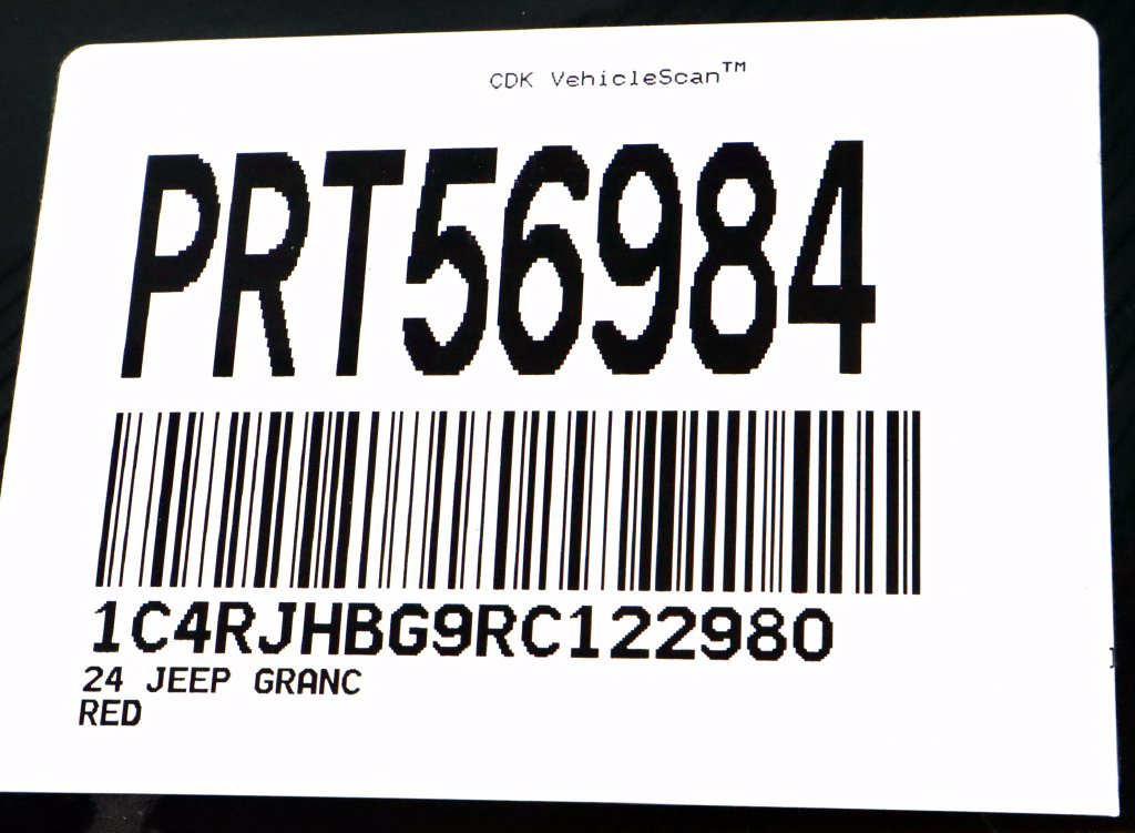 Used 2024 Jeep Grand Cherokee Limited AWD/4WD image 31