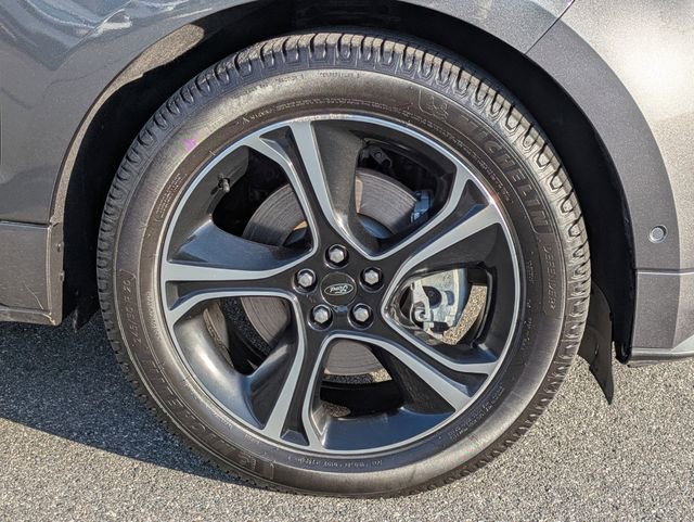 Certified 2020 Ford Edge ST w/ Equipment Group 401A AWD/4WD image 11