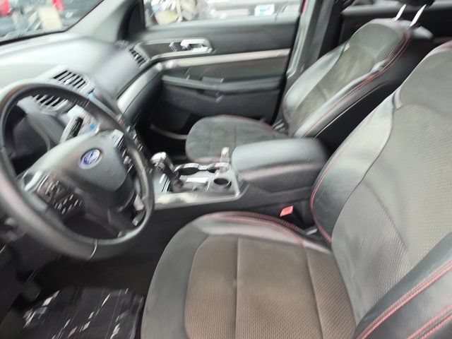 Certified 2019 Ford Explorer XLT w/ Equipment Group 202A FWD image 23