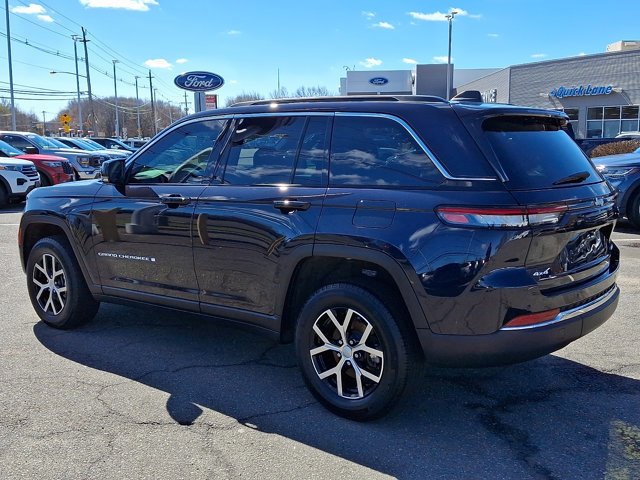 Used 2024 Jeep Grand Cherokee Limited image 7