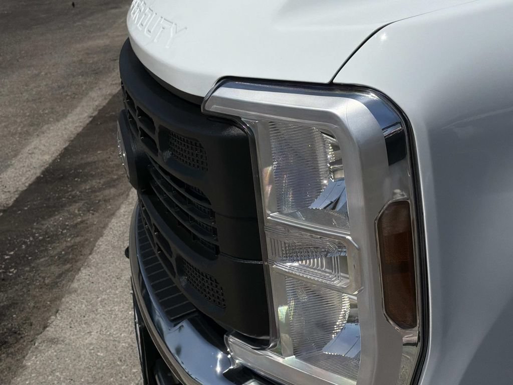 Certified 2025 Ford F350 XL w/ XL Chrome Package AWD/4WD image 10