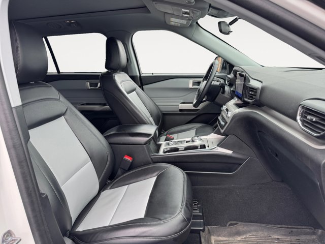Certified 2023 Ford Explorer XLT w/ Equipment Group 202A image 19