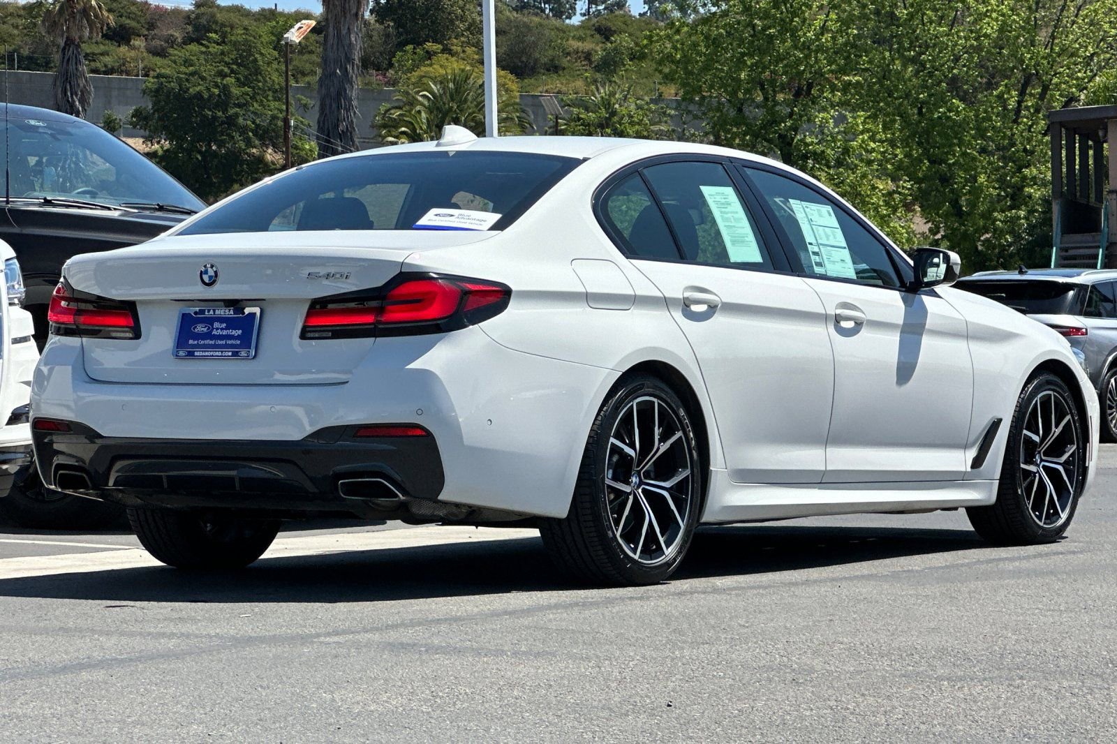 Used 2023 BMW 540i w/ M Sport Package image 3