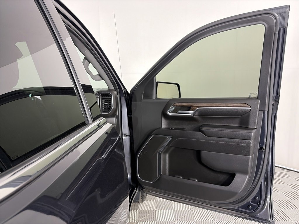 Used 2023 GMC Sierra 1500 SLE w/ Preferred Package image 30