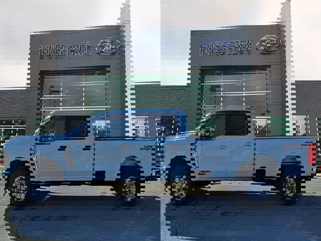 Certified 2024 Ford F350 XLT w/ FX4 Off-Road Package image 2