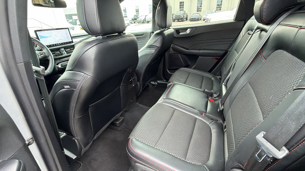 Certified 2024 Ford Escape ST-Line Elite AWD/4WD image 23