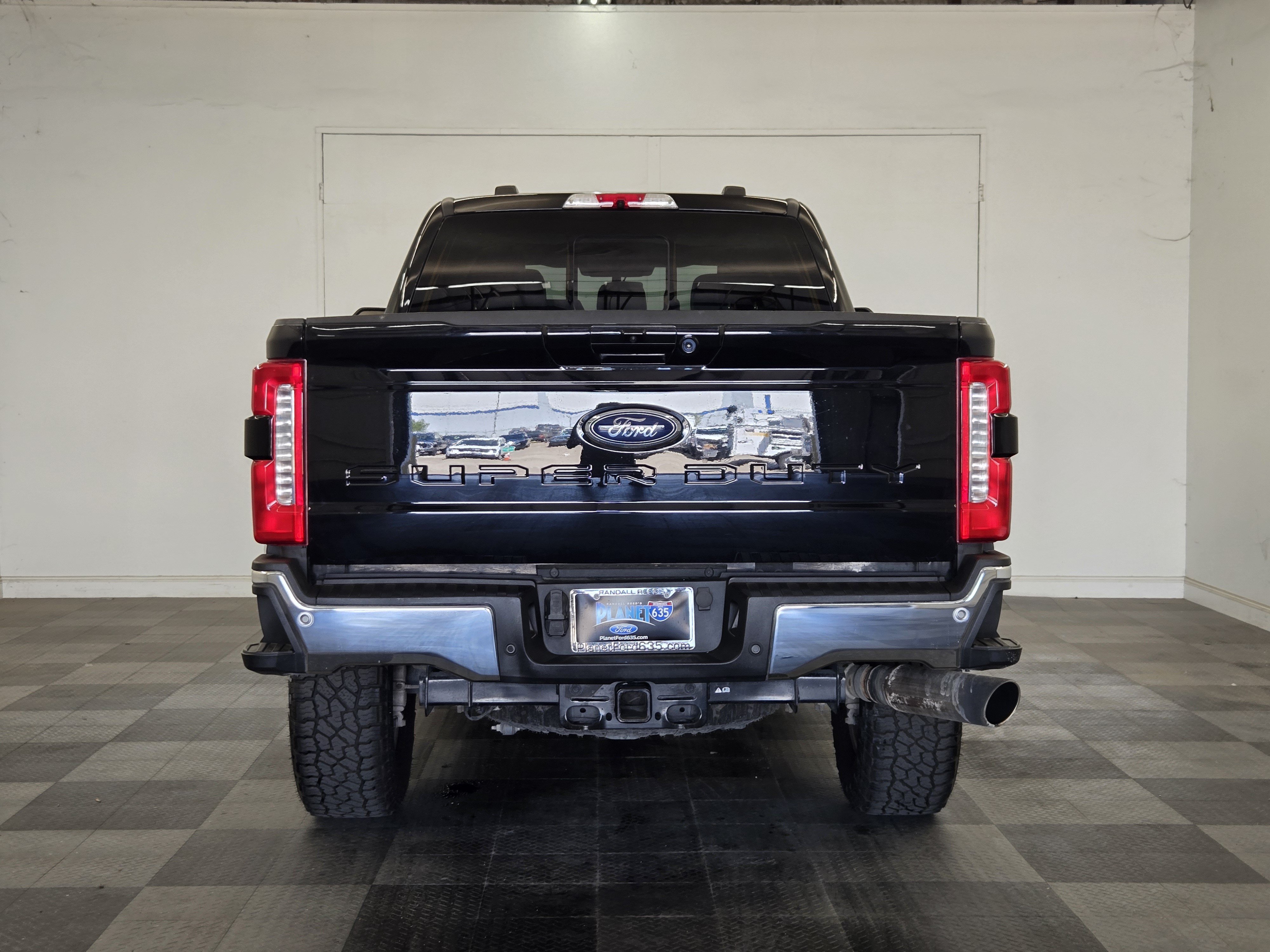 Certified 2023 Ford F250 Lariat w/ Lariat Ultimate Package AWD/4WD image 6