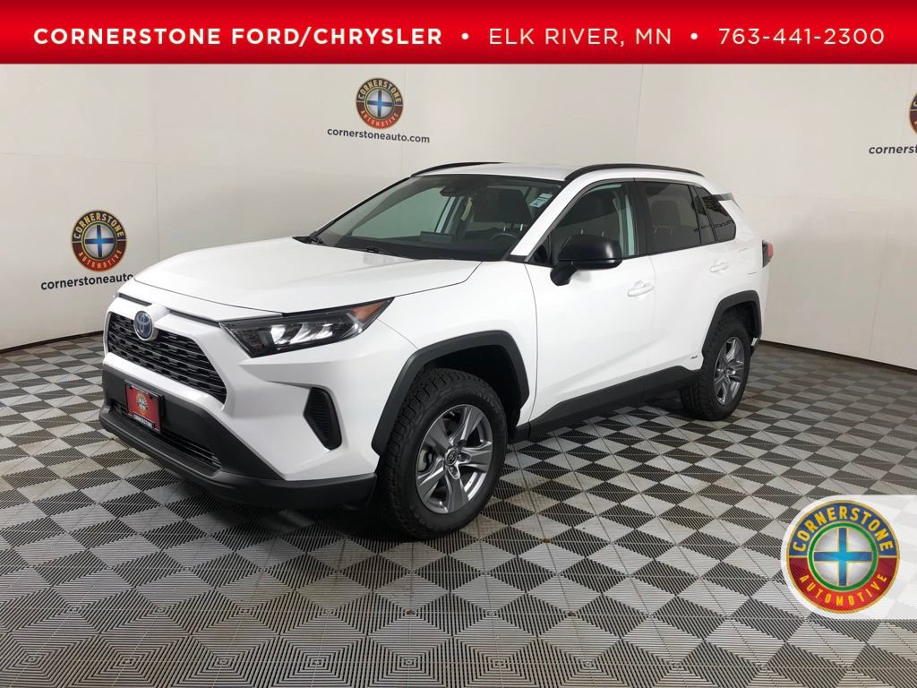 Used 2022 Toyota RAV4 LE AWD/4WD image 1