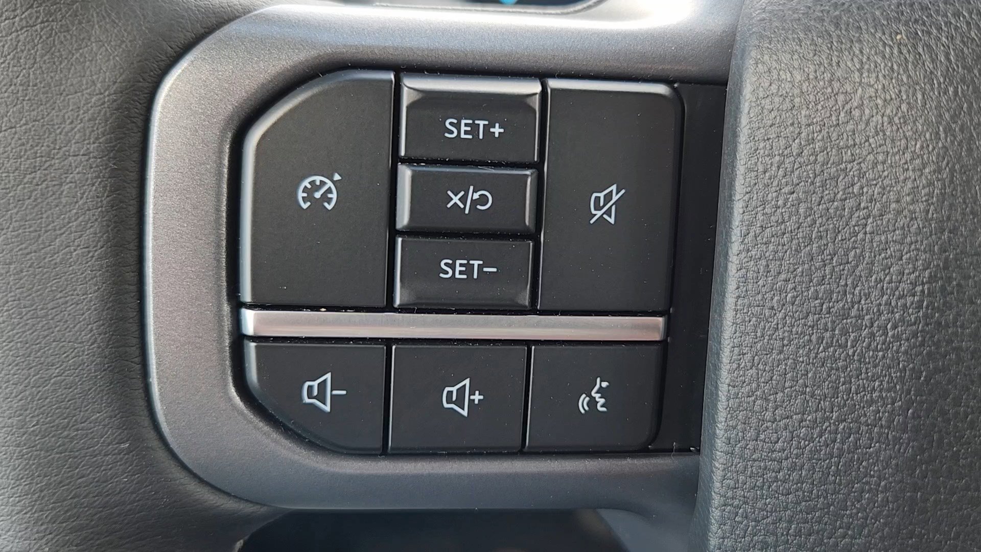 Certified 2025 Ford F250 Lariat image 12