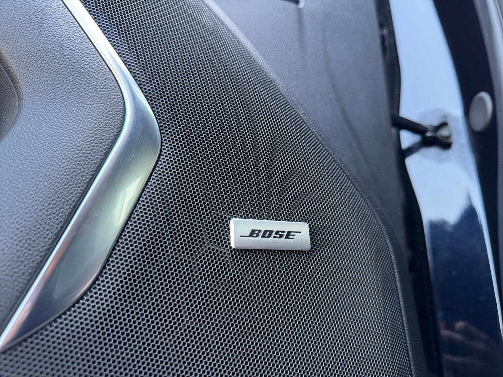 Used 2024 Chevrolet Tahoe Z71 w/ Luxury Package image 20