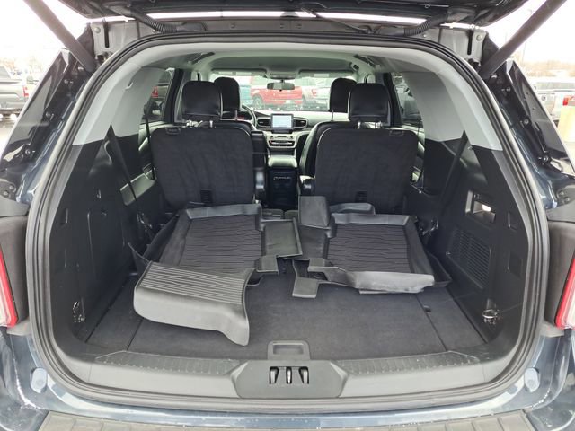 Certified 2022 Ford Explorer XLT w/ Equipment Group 202A image 30